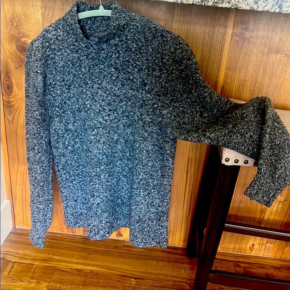 Moving Sale Must Go! Gray Knit Turtleneck Sweater pill-proof! Warm cozy flatter
